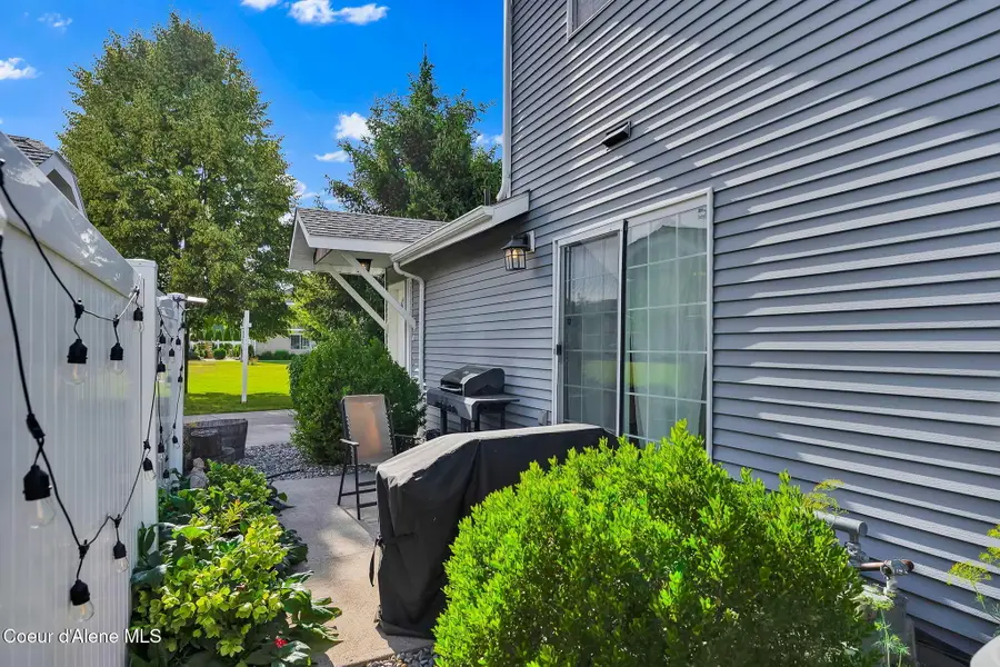1317 N FORSYTHIA CIR, Post Falls, ID 83854 - #3