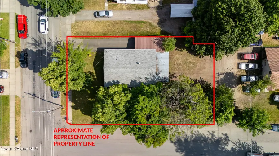 905 E Walnut AVE, Coeur Dalene, ID 83814 - #3