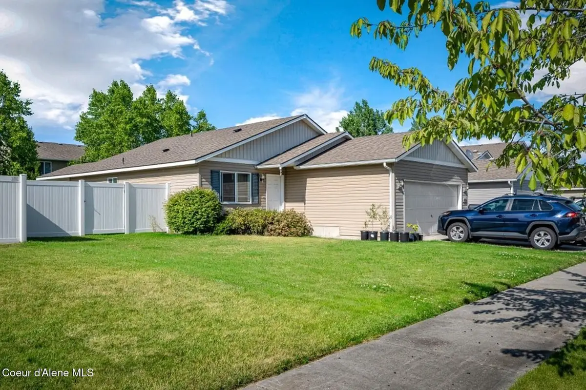 2602 W Freeland Dr, Coeur Dalene, ID 83815 - #1