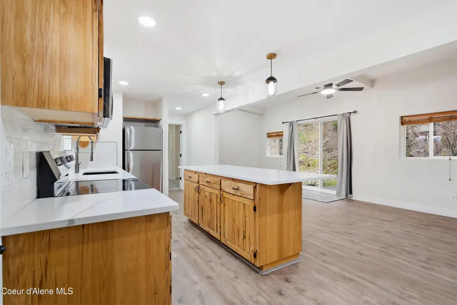 43143 Riverview DR #APT 8, Kingston, ID 83839 - Image #3