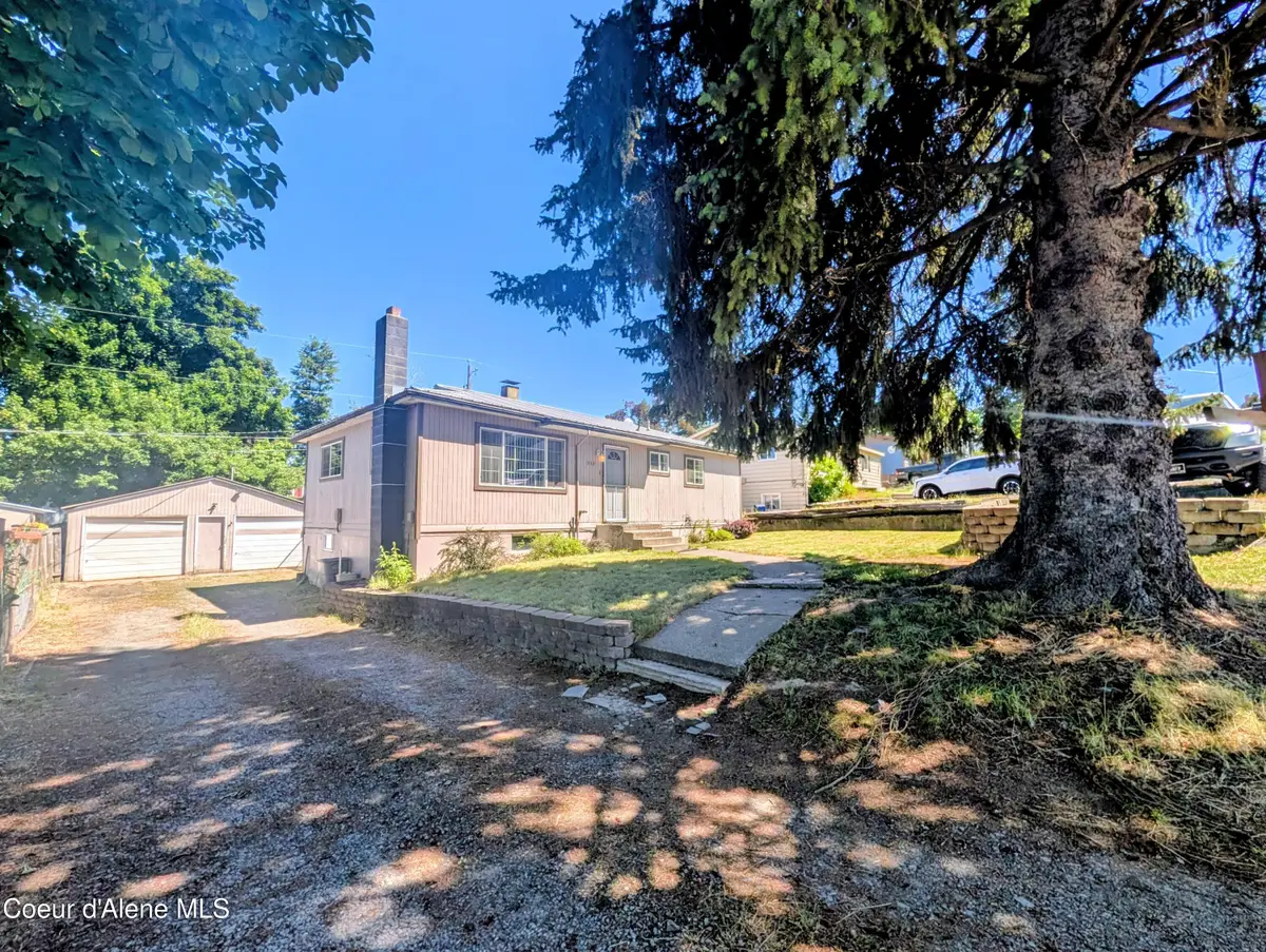 1032 S 3rd ST, Saint Maries, ID 83861 - #1