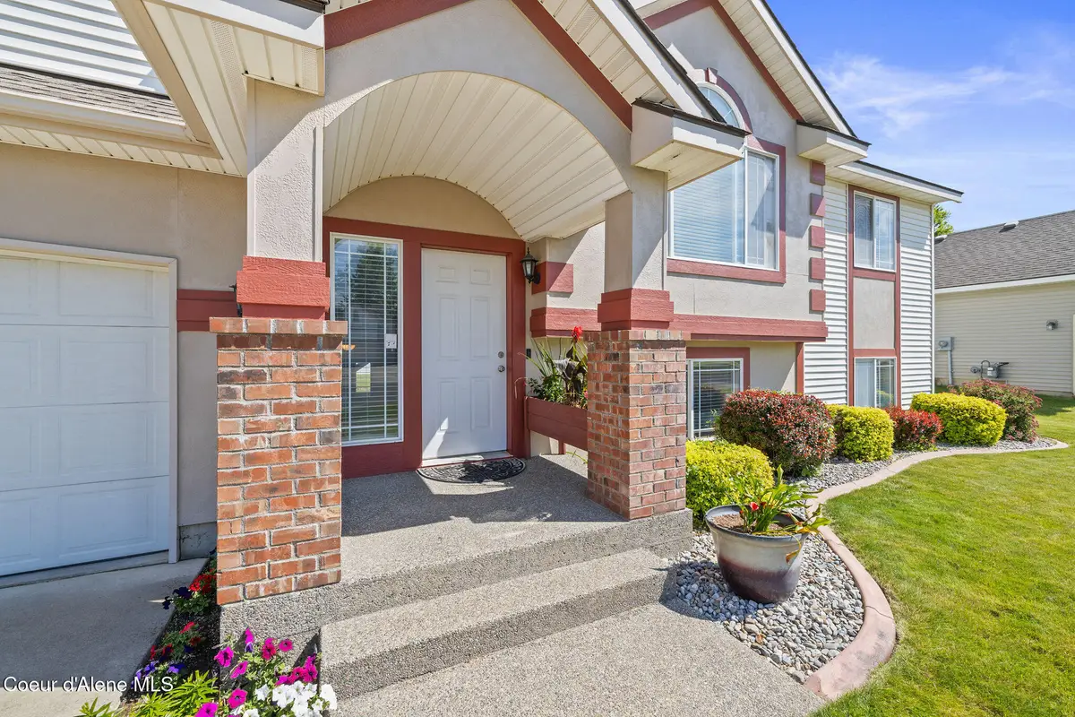 2893 W Strawberry LN, Hayden, ID 83835 - #1