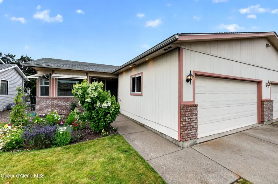 1537 W Woodlawn DR #1, Hayden, ID 83835 - #2