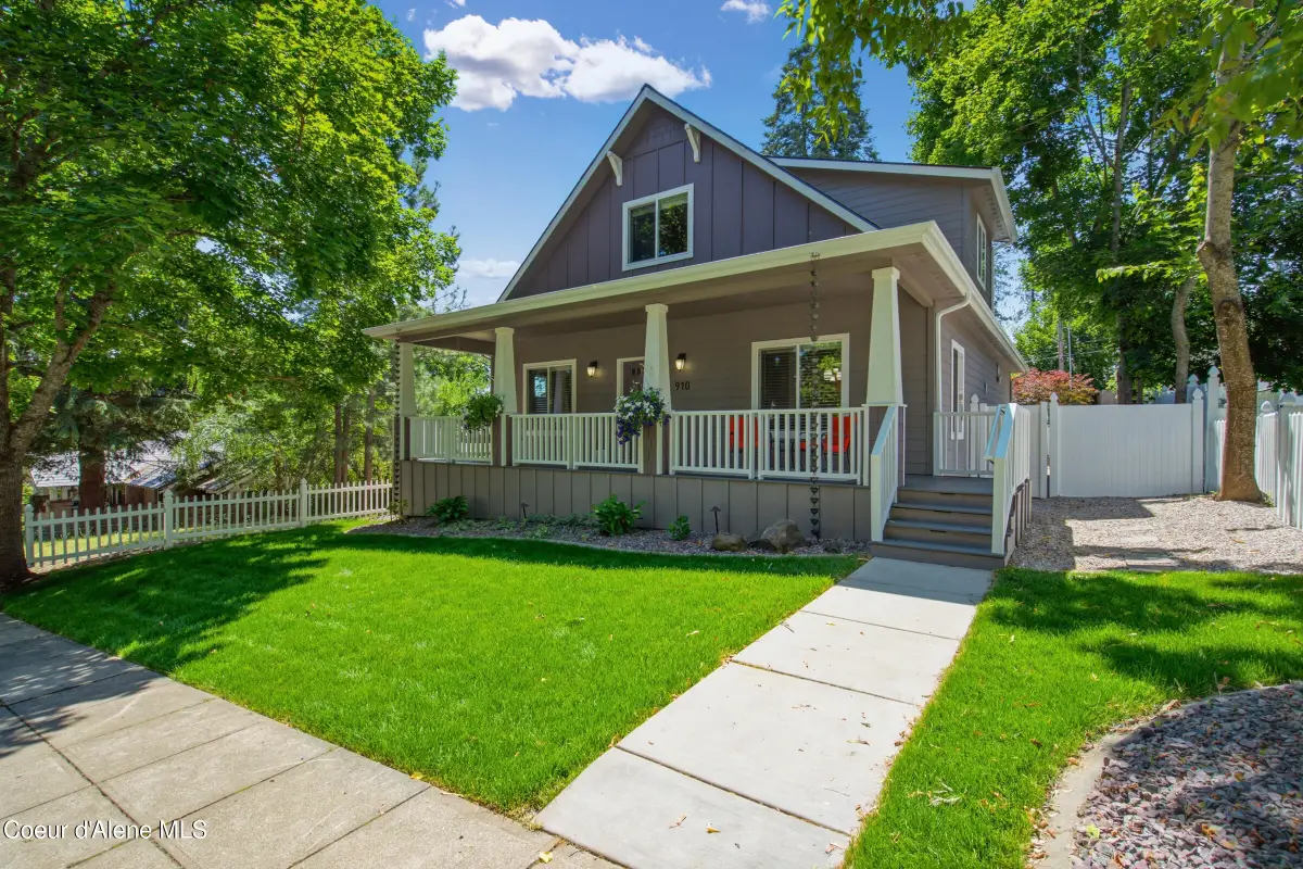 910 E Saint Maries AVE, Coeur Dalene, ID 83814 - #1