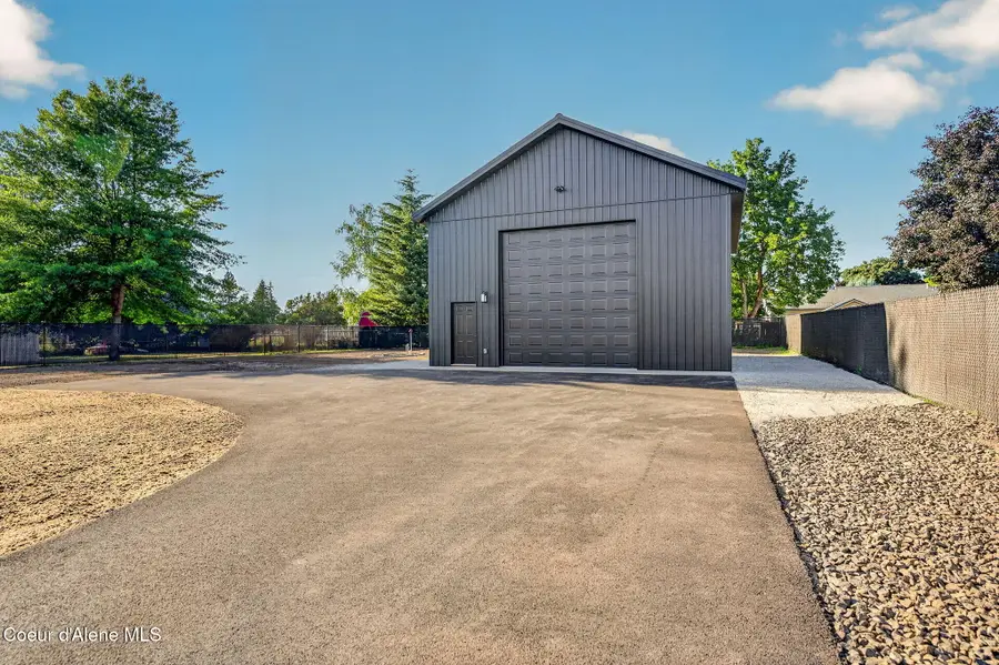 343 E Dakota AVE, Hayden, ID 83835 - #2
