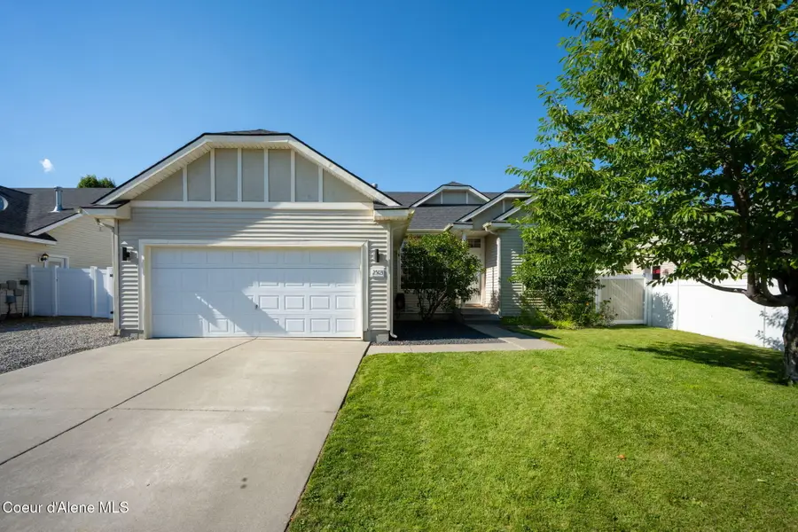 2503 W Elmwood DR, Coeur Dalene, ID 83815 - #2
