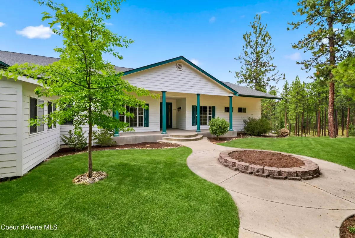 18772 W Riverview DR, Post Falls, ID 83854 - #1