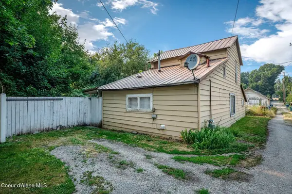 1030 N 1st St, Coeur d'Alene, ID 83814