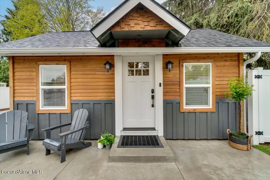 302 W LINDEN AVE, Coeur Dalene, ID 83814 - Image #2