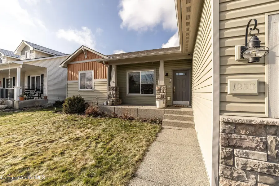 1253 N Monticello St, Post Falls, ID 83854 - Image #2