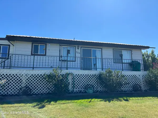 705 Center Ave, St. Maries, ID 83861