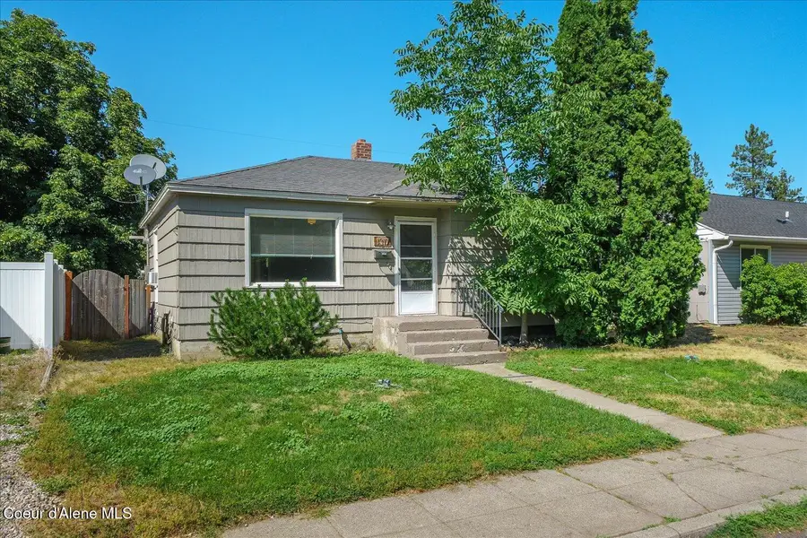 1317 E 33rd Ave, Spokane, WA 99203 - #2