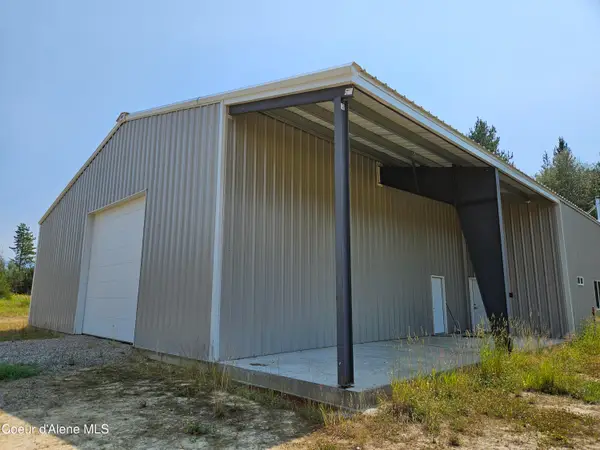 152 Tanna Ln, Naples, ID 83847