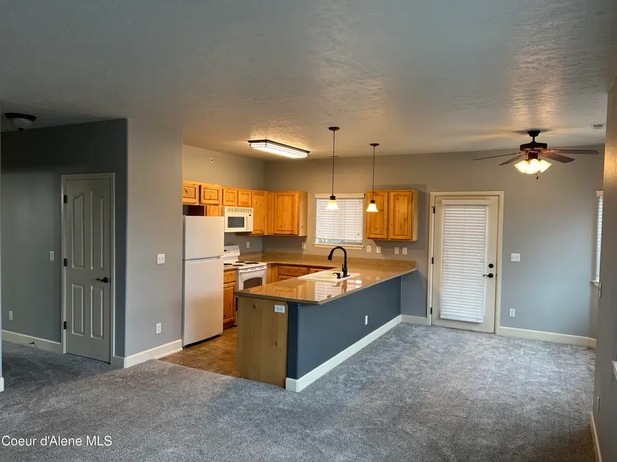 6850 N Spurwing LOOP #APT 207, Coeur D Alene, ID 83815 - #2