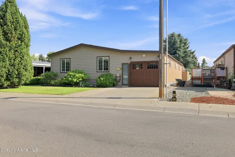 1806 W Dartmouth CIR, Coeur Dalene, ID 83815 - #2