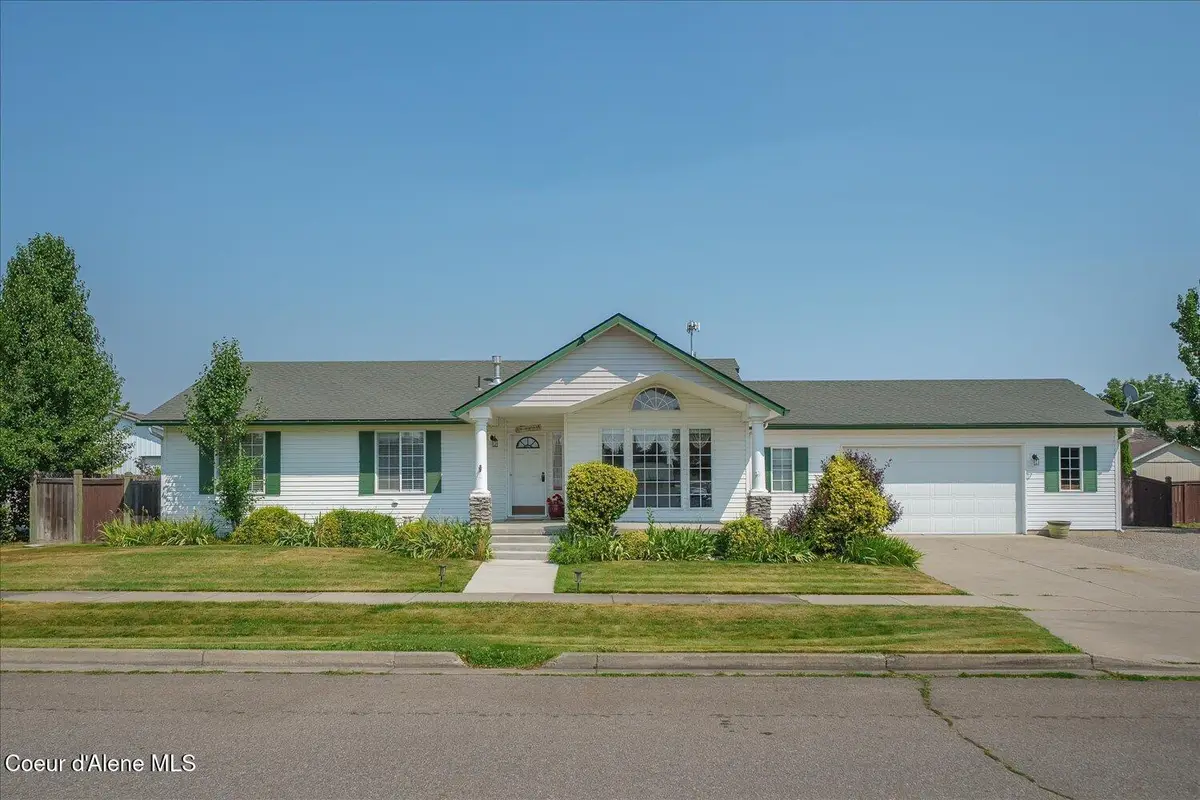 3000 E Burgundy TRL, Post Falls, ID 83854 - #1