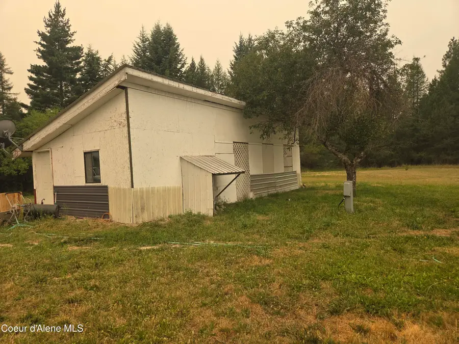 917 Mountain Meadows RD, Naples, ID 83847 - #2