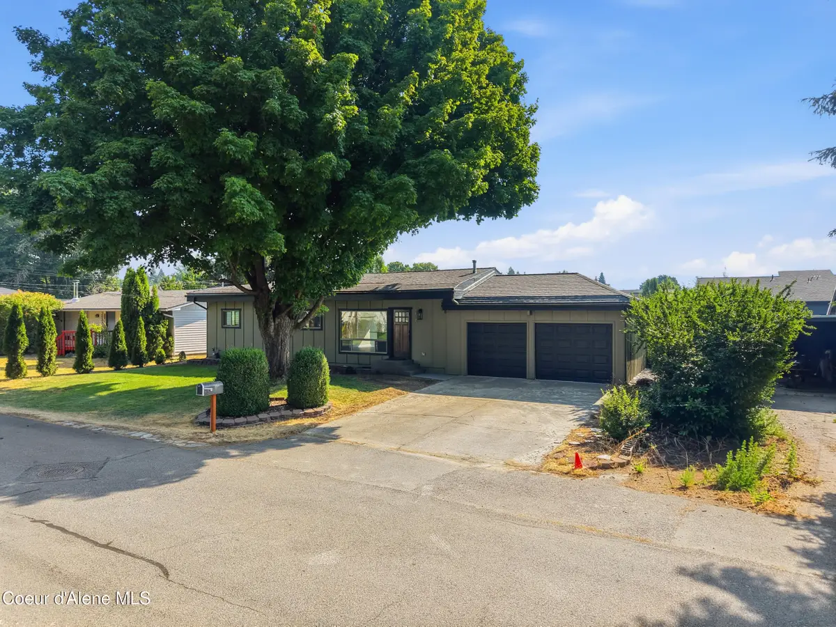 9462 N Baack RD, Hayden, ID 83835 - #1