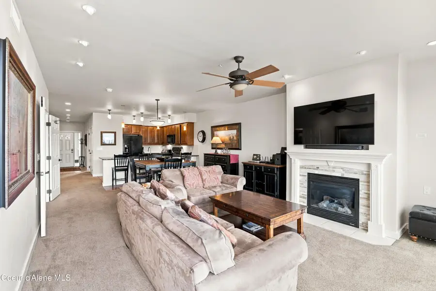 415 W WATERSIDE DR #403, Post Falls, ID 83854 - #3