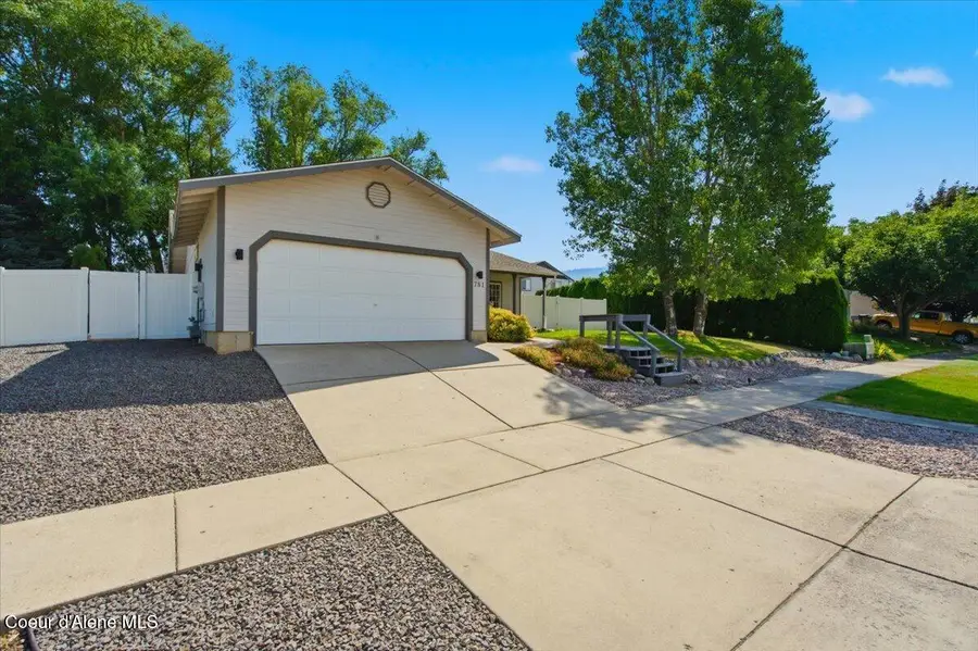 781 S Pleasant View RD, Post Falls, ID 83854 - #2
