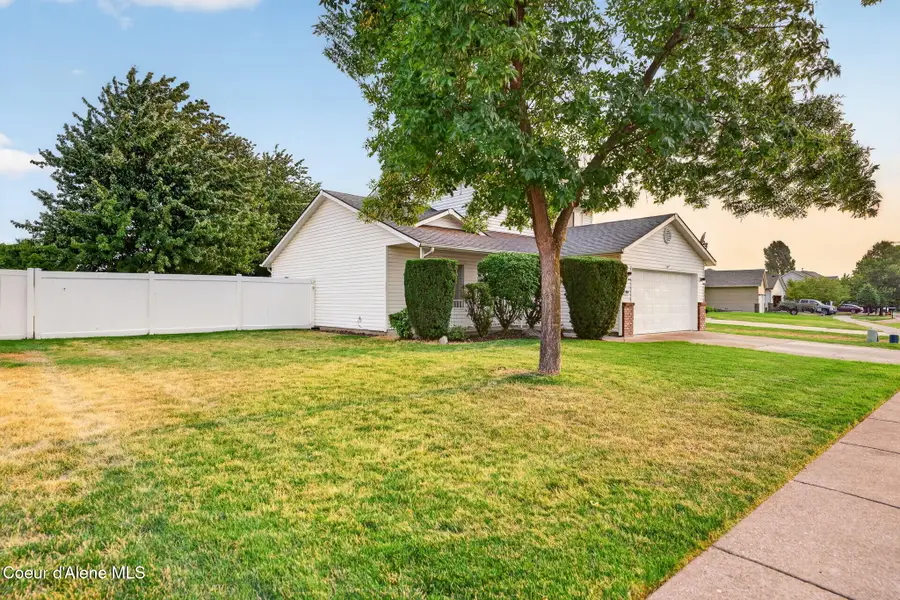 9090 N Torrey LN, Hayden, ID 83835 - #2
