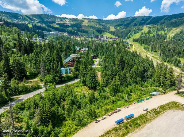 614 Telemark Rd, Sandpoint, ID 83864