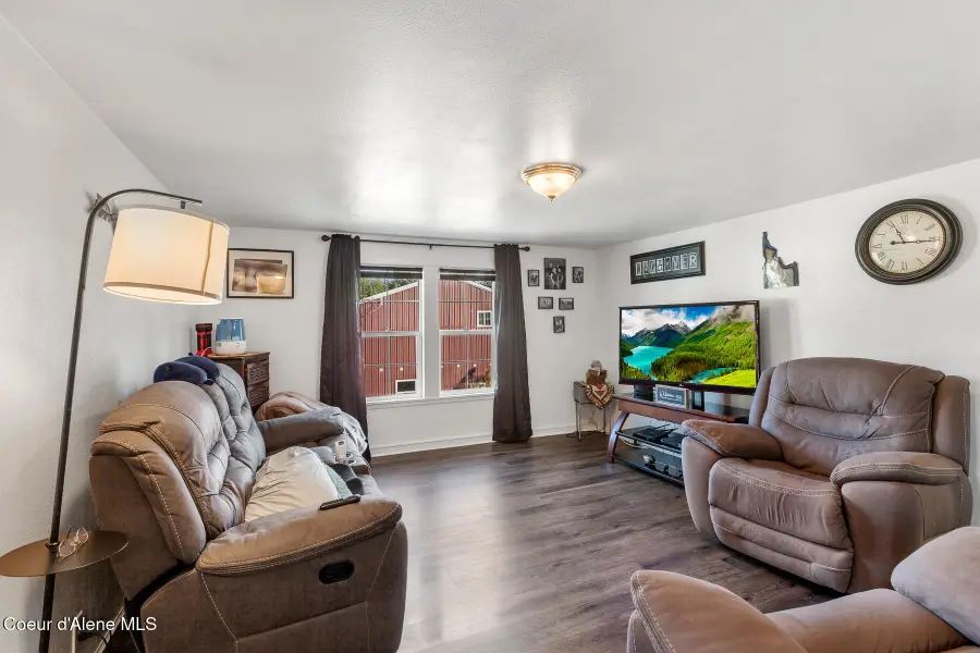 207 S Division ST, Pinehurst, ID 83850 - Image #3