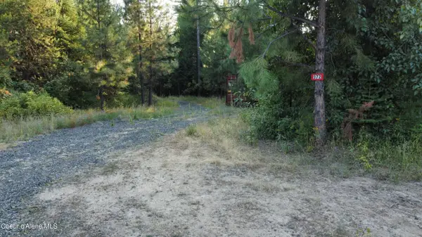 972 Crystal Peak RD, Fernwood, ID 83830