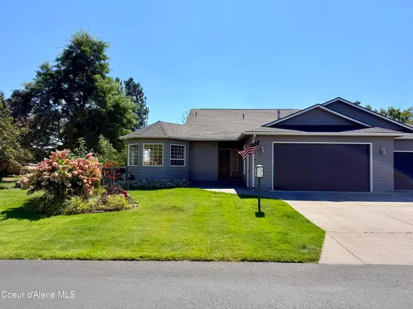 1020 W Woodlawn DR, Hayden, ID 83835