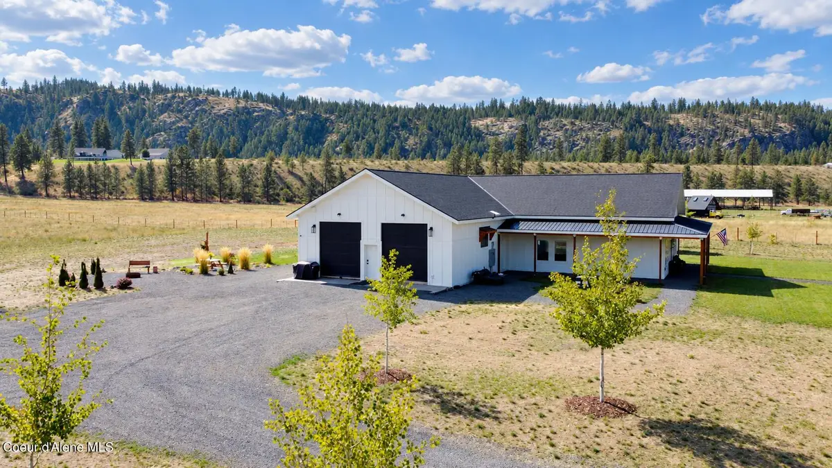 39182 Orchard Rd E, Davenport, WA 99122 - #1