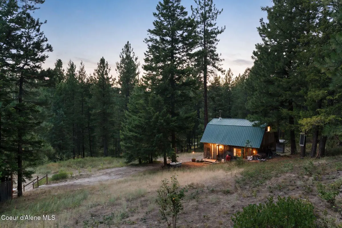 1015 Dusty Lane, Naples, ID 83847 - #1