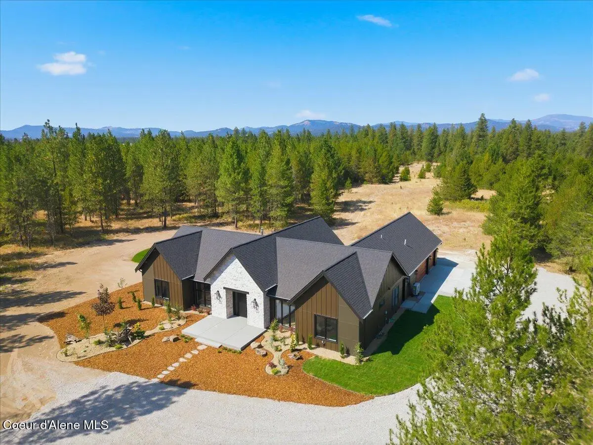 890 W Slaton Ln, Deer Park, WA 99006 - #1