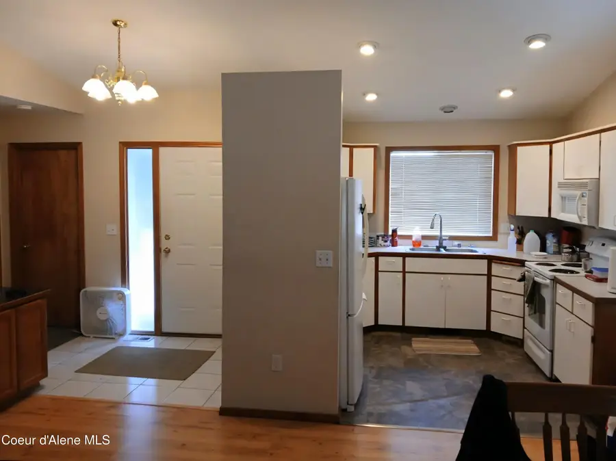 7015 N Hamilton St, Spokane, WA 99208 - #3