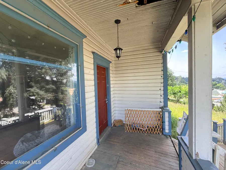 1127 W Jefferson Ave, Saint Maries, ID 83861 - #3