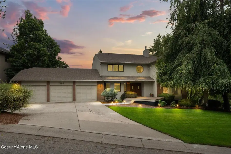 7706 E Woodview Dr, Spokane, WA 99212 - #2