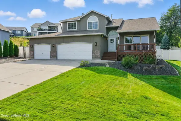 1124 Moen Rd, Greenacres, WA 99016