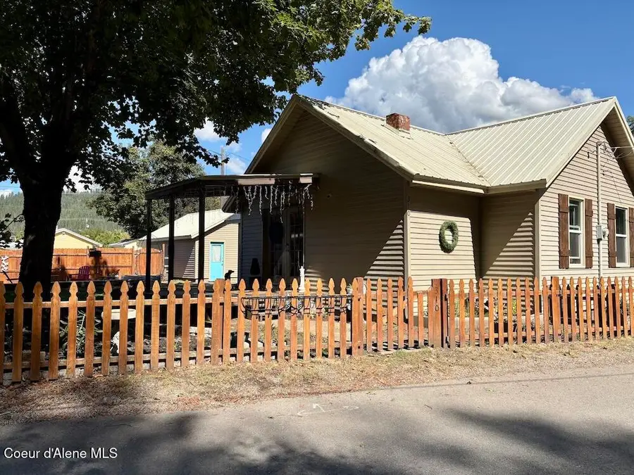 310 Hill ST, Smelterville, ID 83868 - #2
