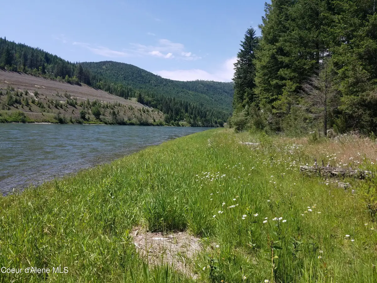 352 Estate Dr, Troy, MT 59935 - #1