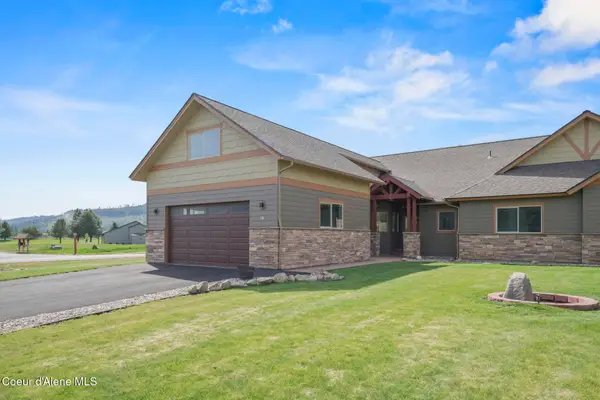 10 Bellflower CT, Blanchard, ID 83804