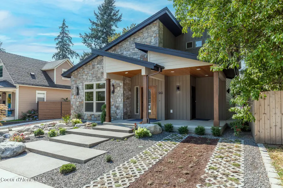 945 N 5TH ST, Coeur Dalene, ID 83814 - #2