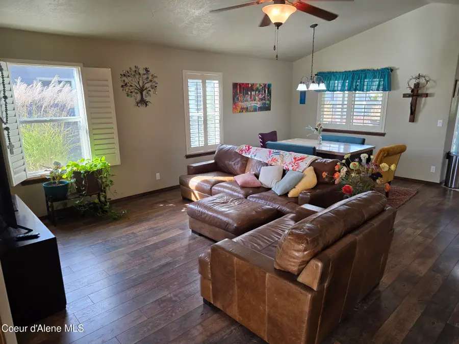 8713 N Indywood Dr, Hayden, ID 83835 - #2