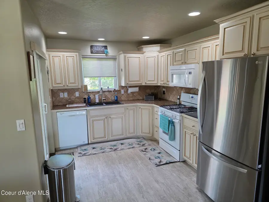 8713 N Indywood Dr, Hayden, ID 83835 - #3