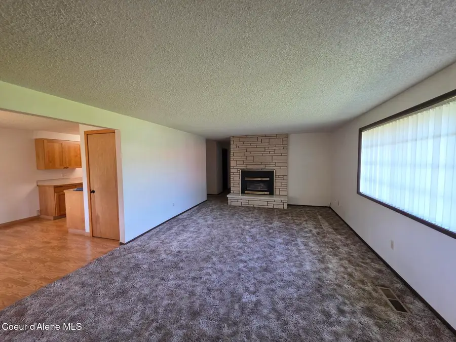 2341 N HONEYSUCKLE DR, Coeur Dalene, ID 83814 - #3