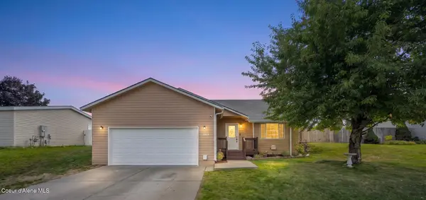 7412 W Meadow Lark LN, Rathdrum, ID 83858