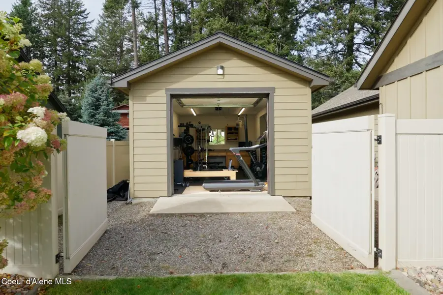 11763 N Rocking R RD, Hayden, ID 83835 - #3