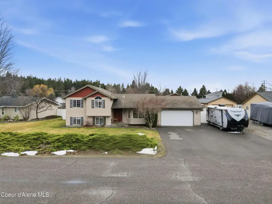 858 E Maple PL, Hayden, ID 83835 - Image #2