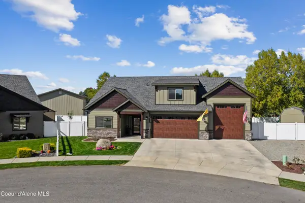 1402 W Wayward CIR, Post Falls, ID 83854