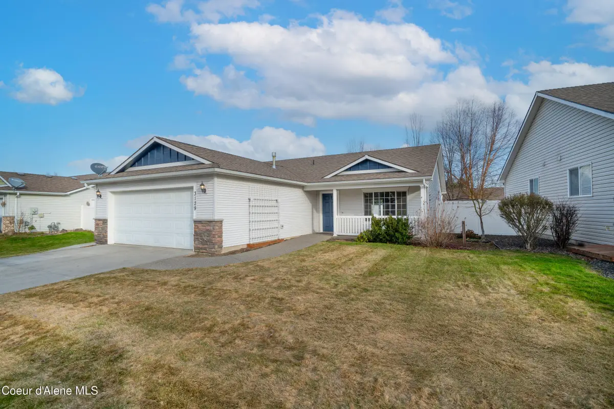 3129 W VERSAILLES DR, Coeur Dalene, ID 83815 - Image #1