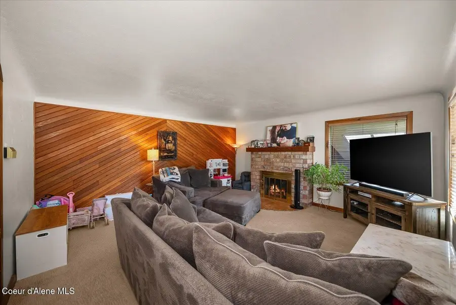 1216 E Montana Ave, Coeur Dalene, ID 83814 - #3