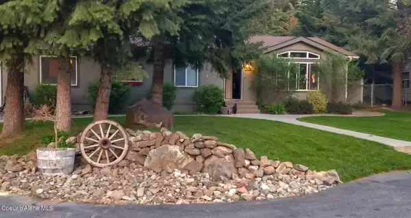 380 S Riviere CT, Coeur d'Alene, ID 83814